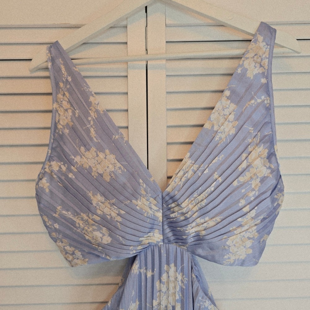 ABERCROMBIE & FITCH Giselle Pleated Cutout Maxi Dress Sz M Blue Floral Fairycore - Picture 3 of 16